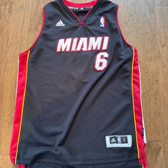 Lebron James Miami Heat Basketball Jersey Size L Kids - Picture 1 of 2